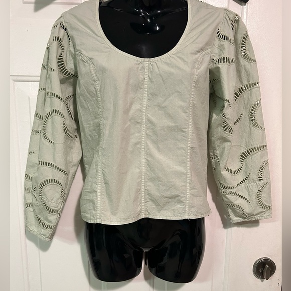 7 FOR ALL MANKIND BALLOON SLEEVE EYELET TOP IN SEAFOAM NWT - Picture 5 of 13